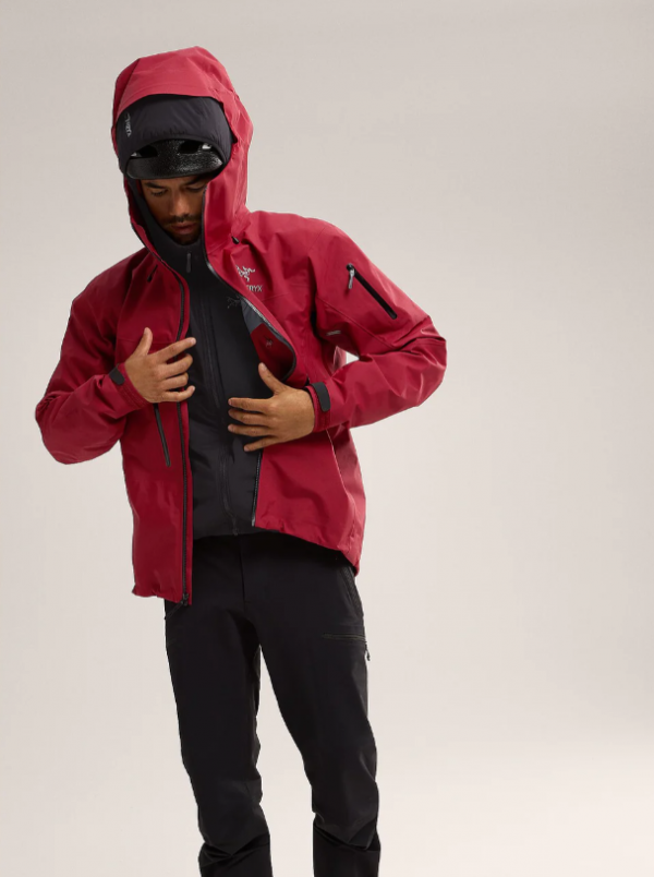 ARC'TERYX】ハードシェル 一部カラー入荷🎊 | 石井スポーツ