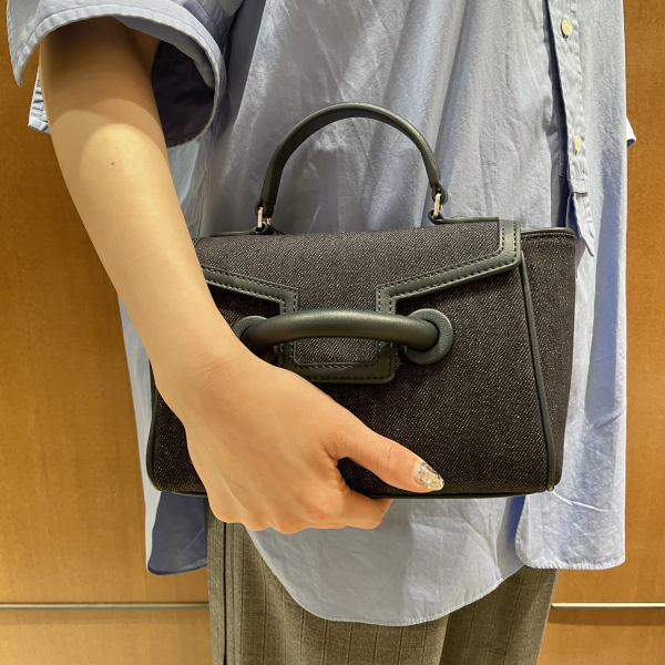VASIC for TOMORROWLAND | トゥモローランド(4F) | 大丸東京 VASIC for TOMORROWLAND | トゥモローランド(4F) | 大丸東京
