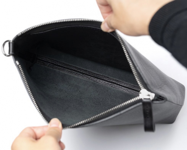 新作！一枚革仕立てのクラッチバッグ | ソメスサドル | 大丸東京店公式 SHOP BLOG