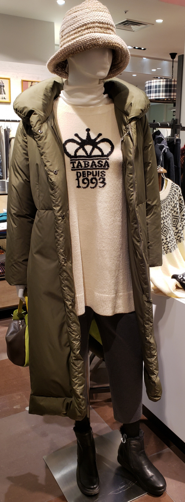 セール】 ポリエステルタフタダウンコート （その他アウター）｜TABASA / タバサ ファッション通販 タカシマヤファッションスクエア